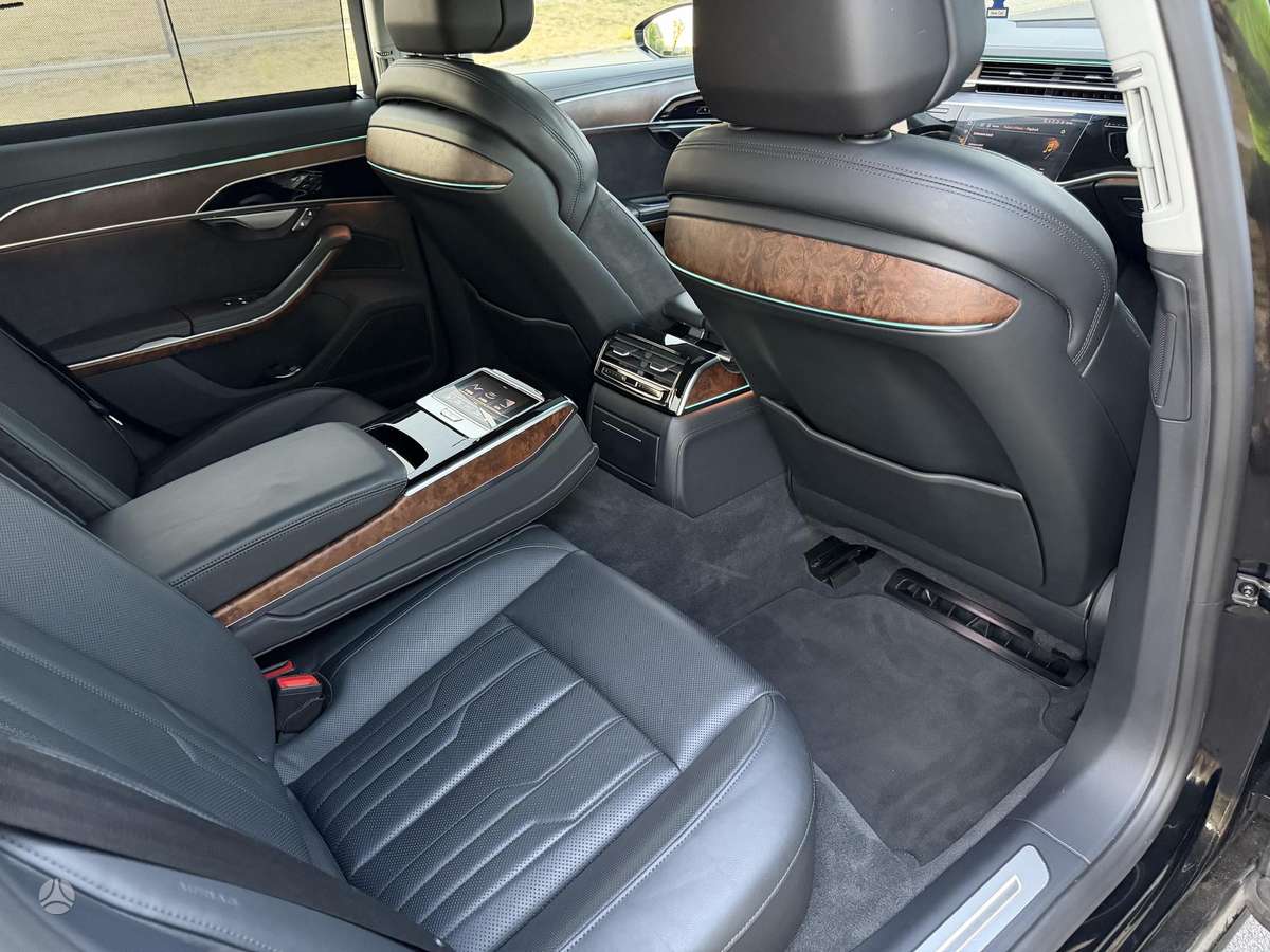 Audi A8, 3.0 l., Седан