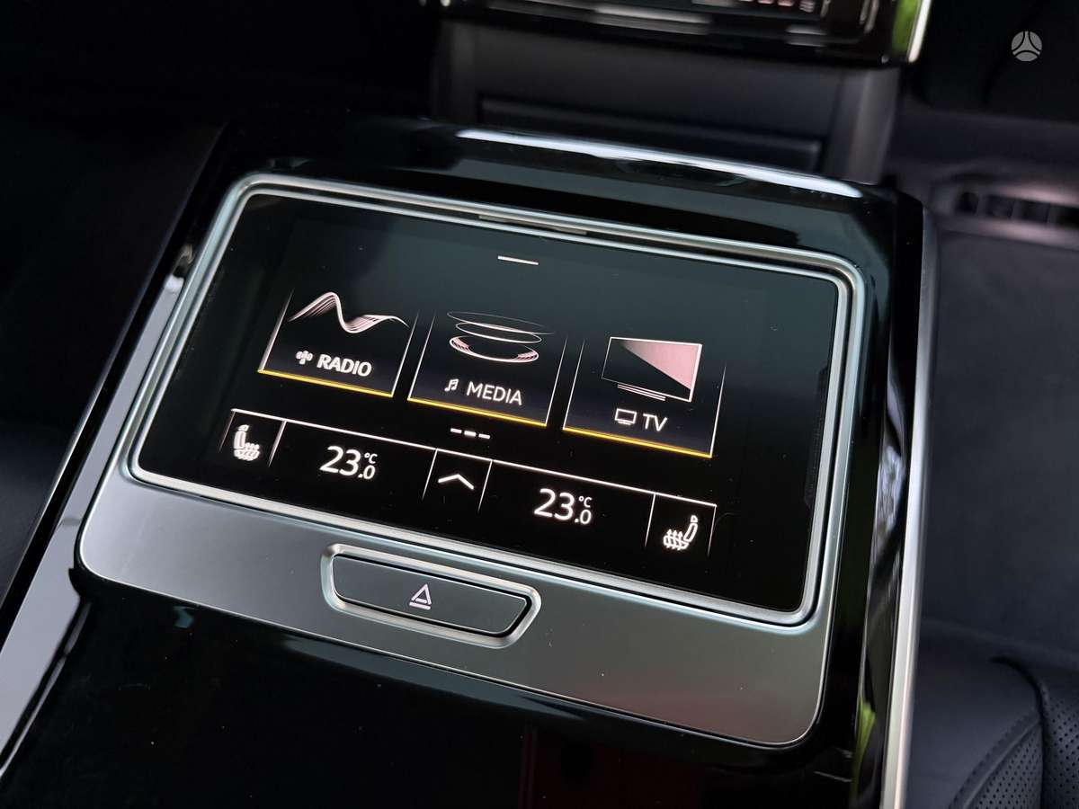 Audi A8, 3.0 l., Седан