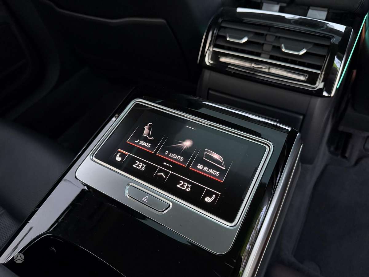 Audi A8, 3.0 l., Седан