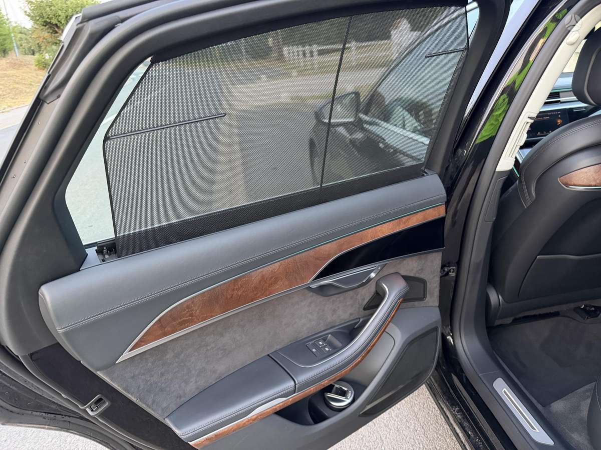 Audi A8, 3.0 l., Седан