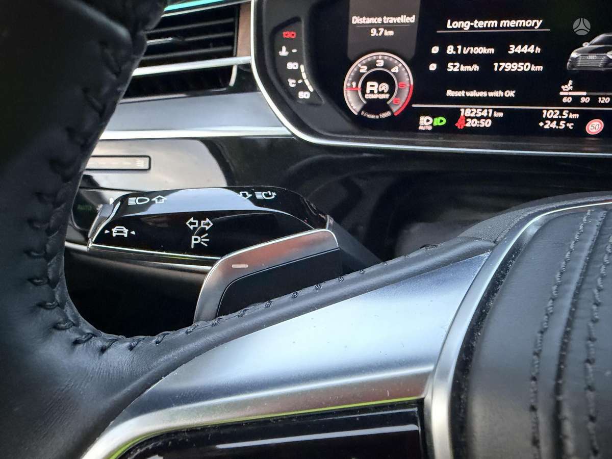 Audi A8, 3.0 l., Седан