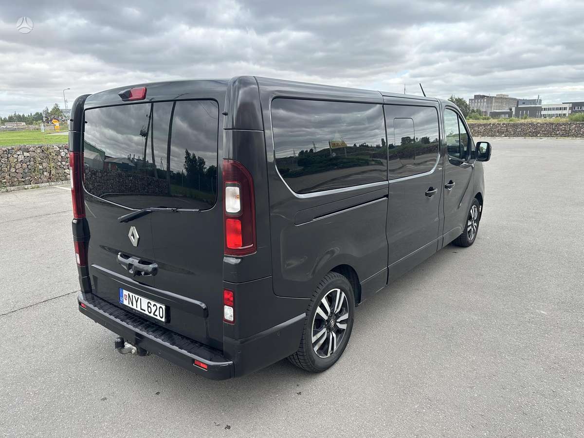 Renault Trafik, passenger minibus
