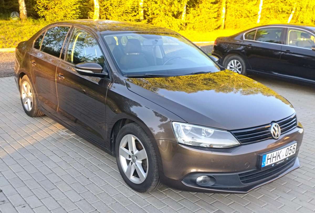 Volkswagen Jetta - 3