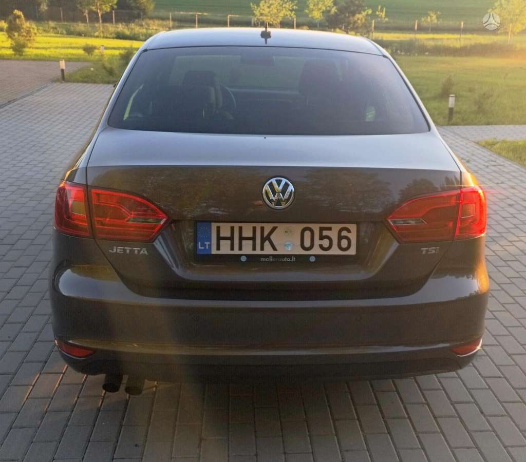 Volkswagen Jetta - 5