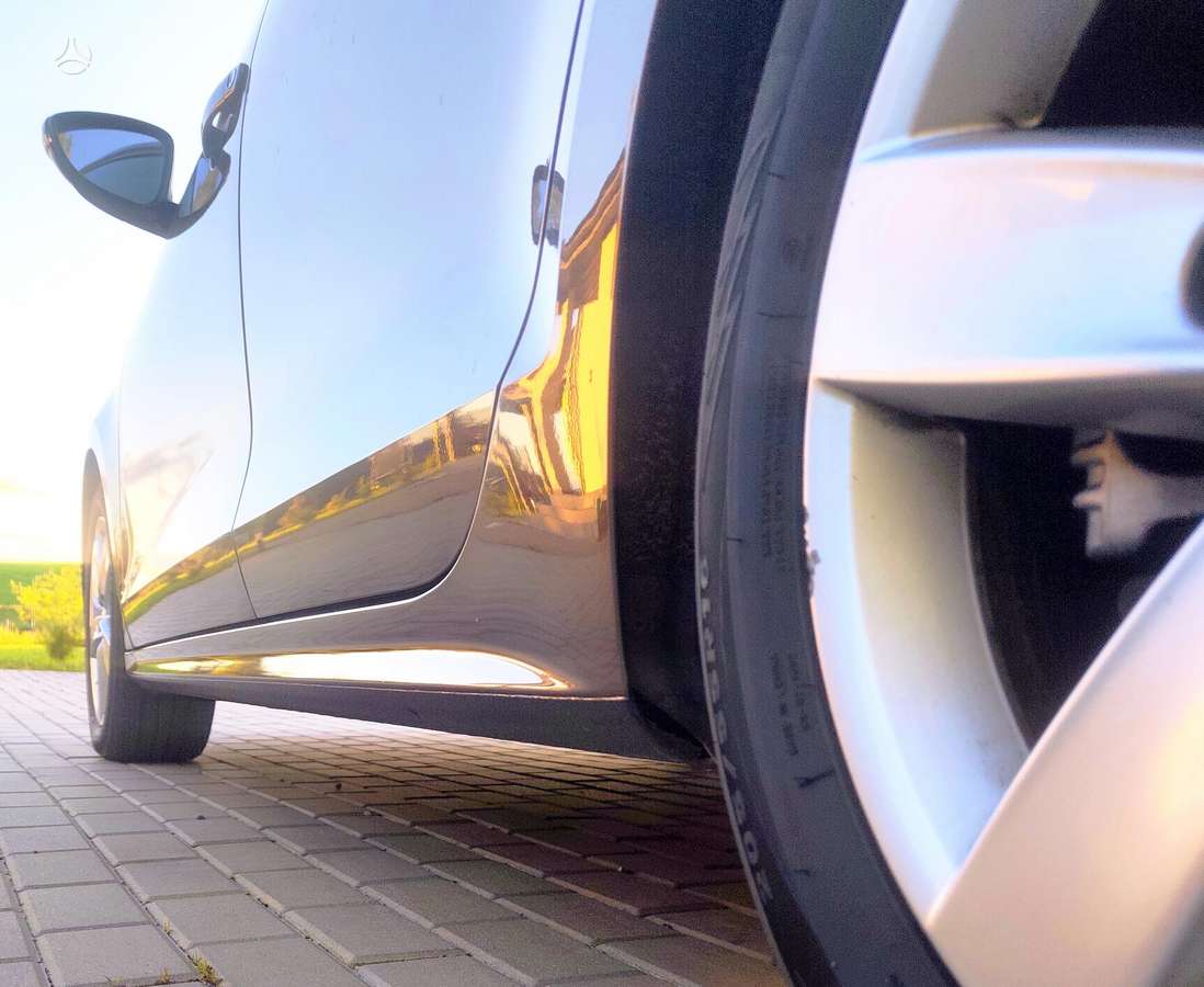 Volkswagen Jetta - 8