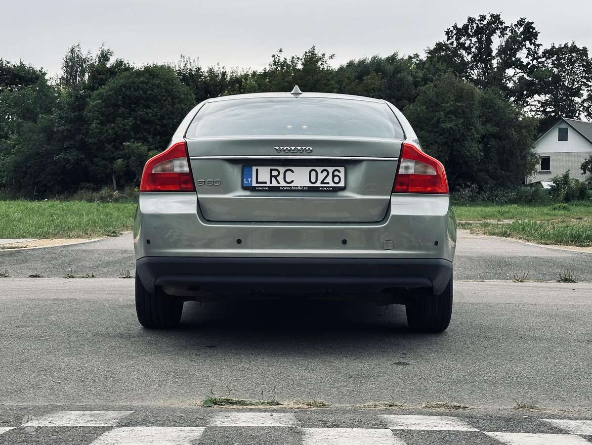 Volvo S80, 2.4 l., Седан