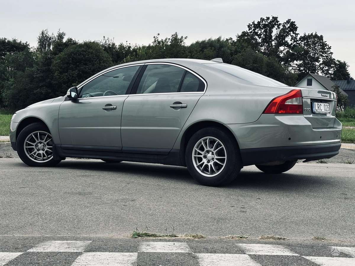 Volvo S80, 2.4 l., Седан