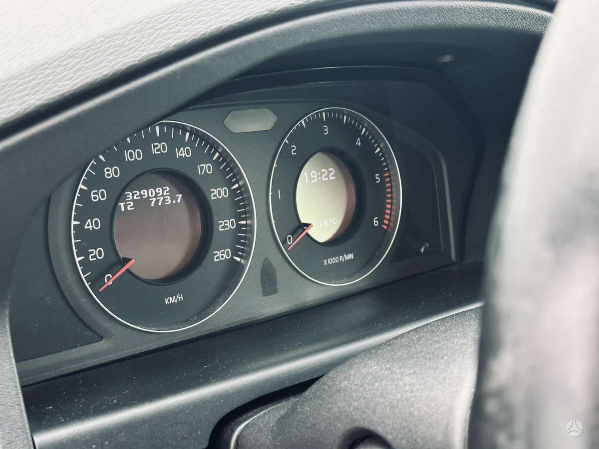 Volvo S80, 2.4 l., Седан