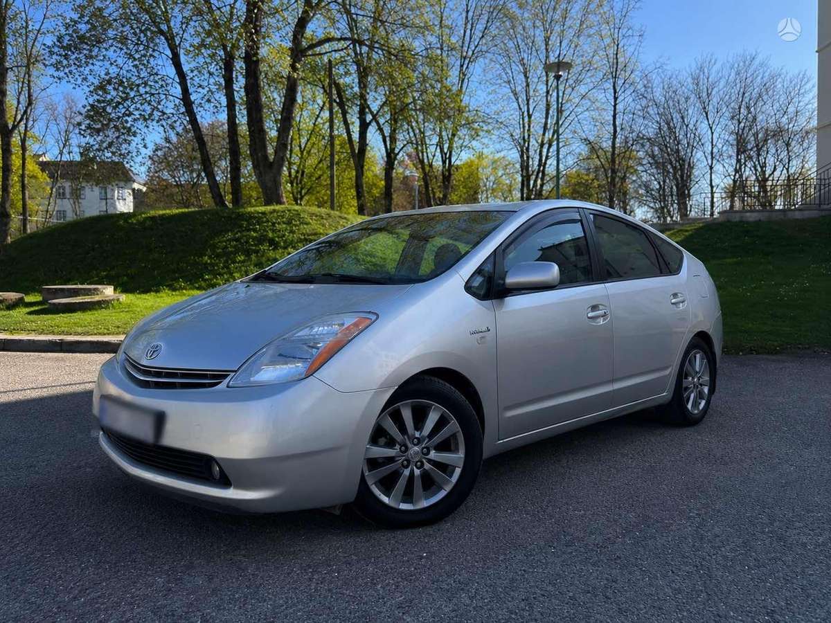 Toyota Prius - 2