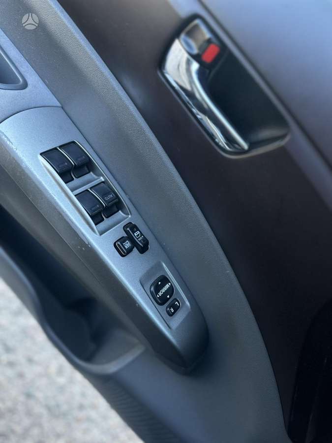 Toyota Prius - 7