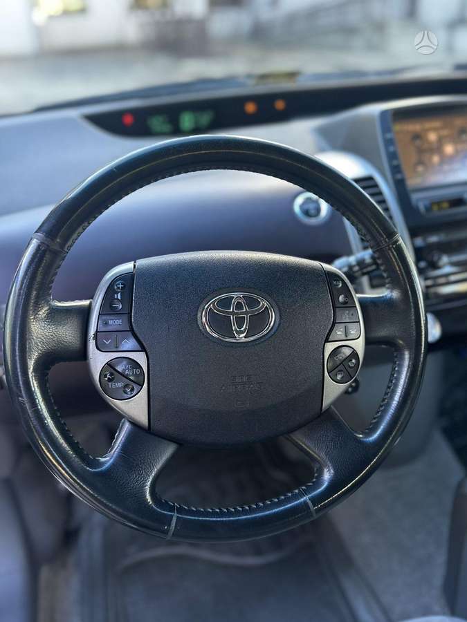 Toyota Prius - 10