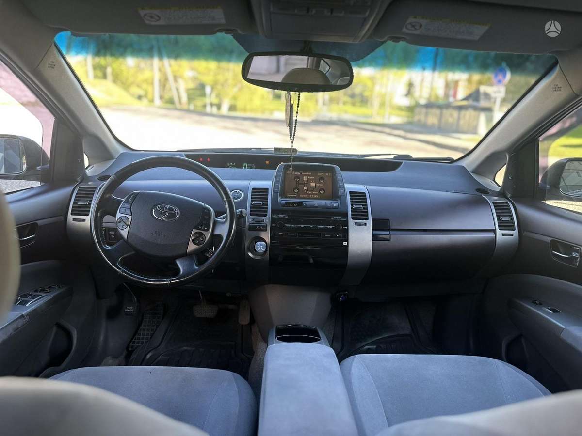 Toyota Prius - 11