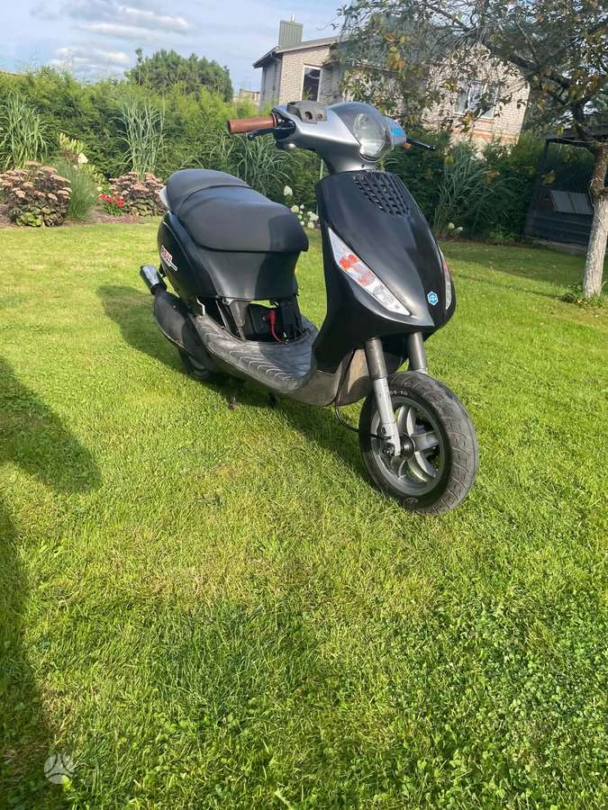 Piaggio Zip 49cc, scooters / mopeds