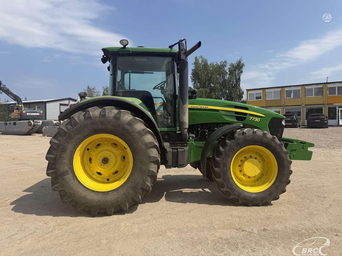 John Deere 7730, traktoriai