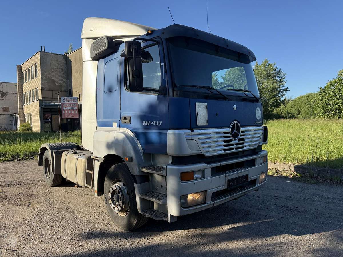 Mercedes-Benz AXOR 1840 MANUAL, single sleeper