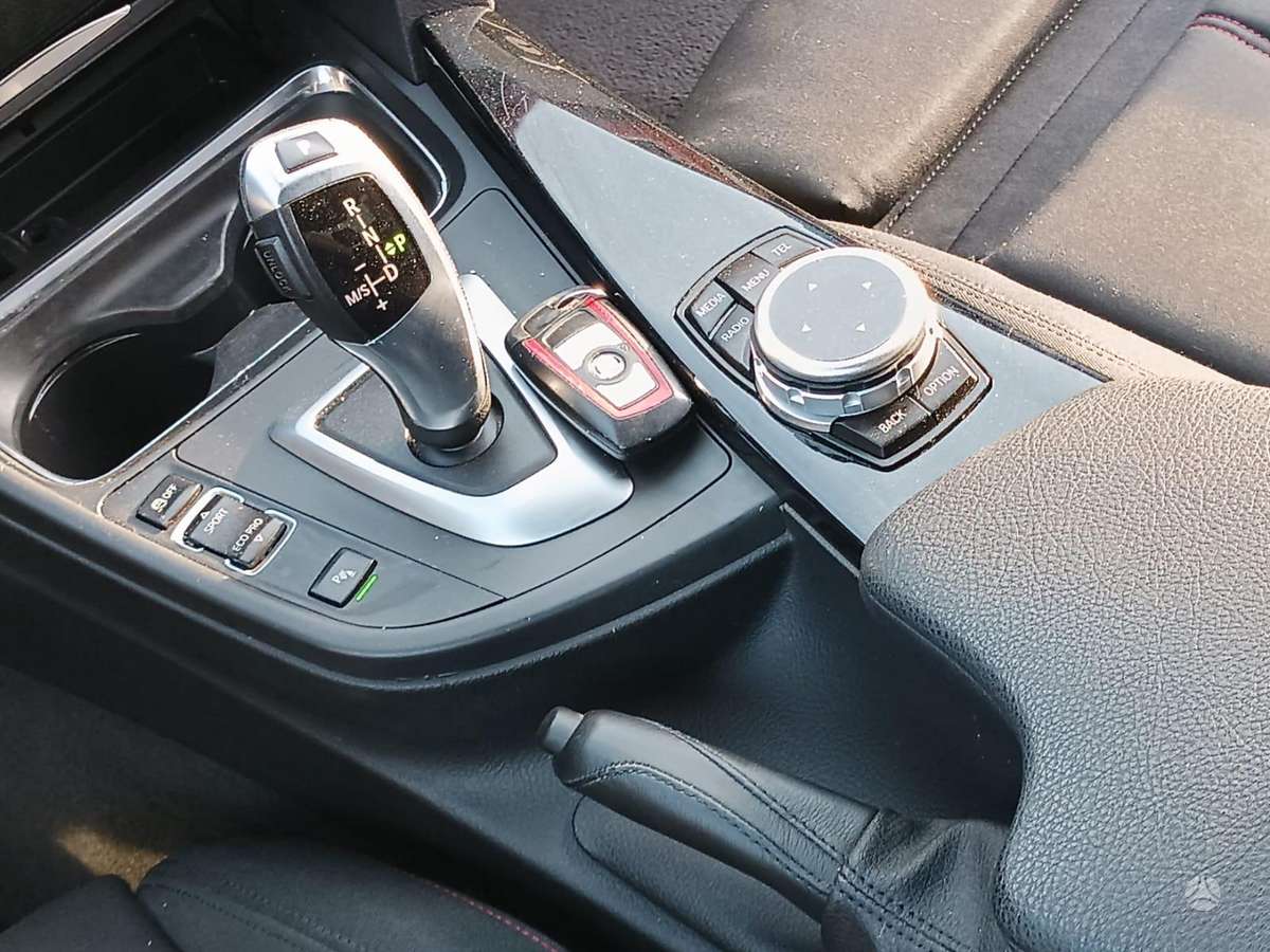 BMW 320, 2.0 l., Седан