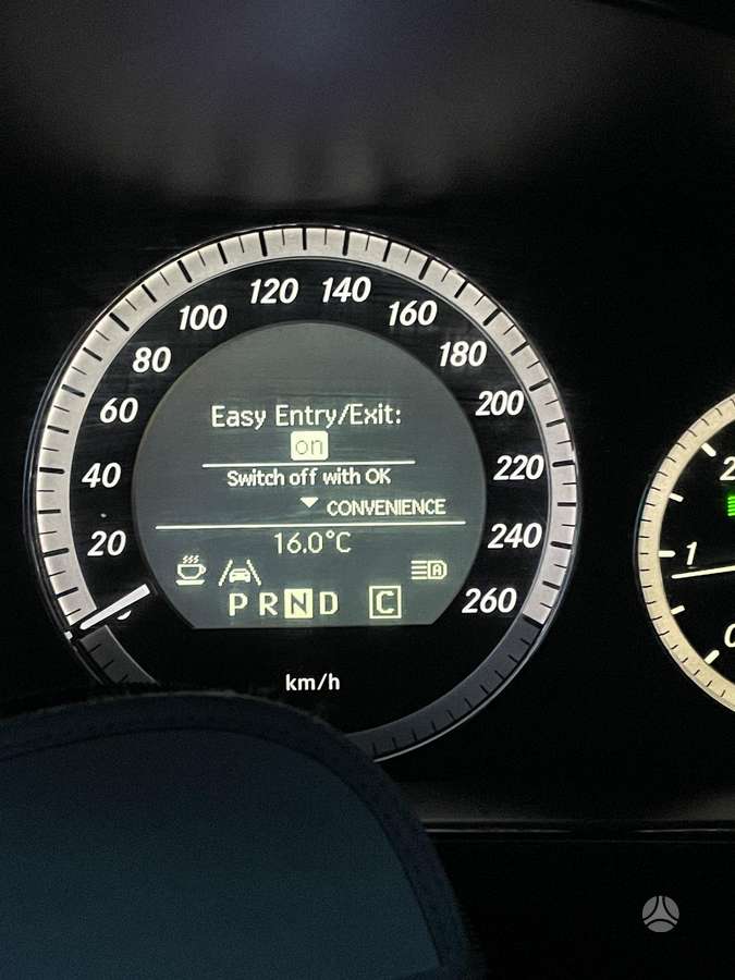 Mercedes-Benz E200, 2.1 l., Универсал