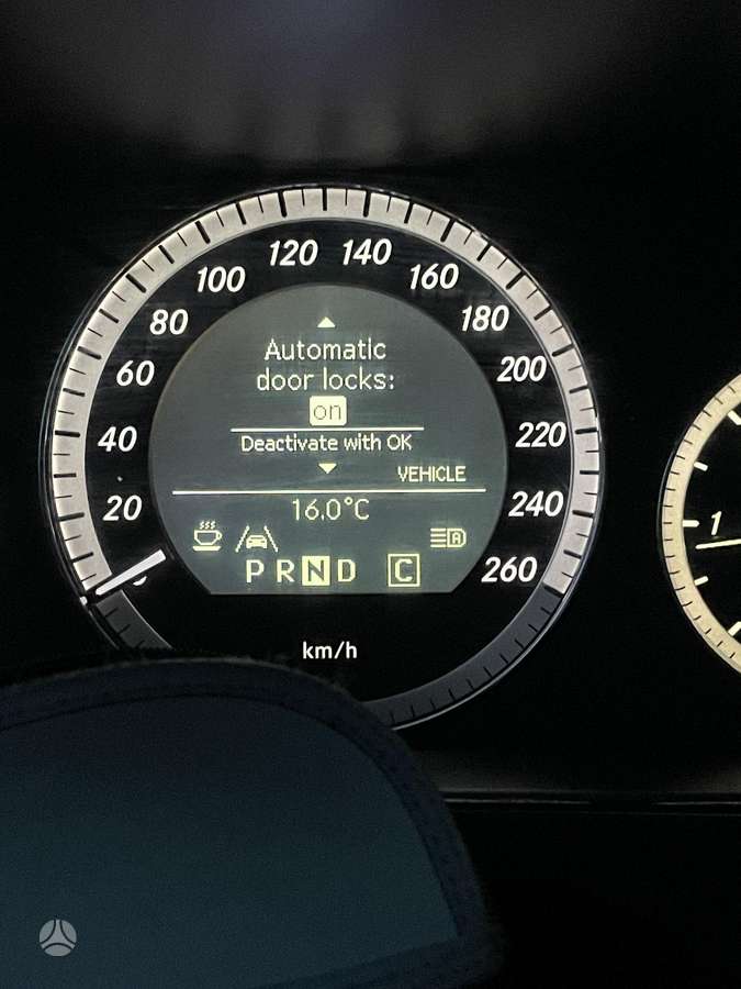 Mercedes-Benz E200, 2.1 l., Универсал