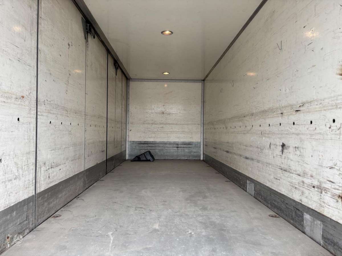 Scania P230, box trucks / box vans