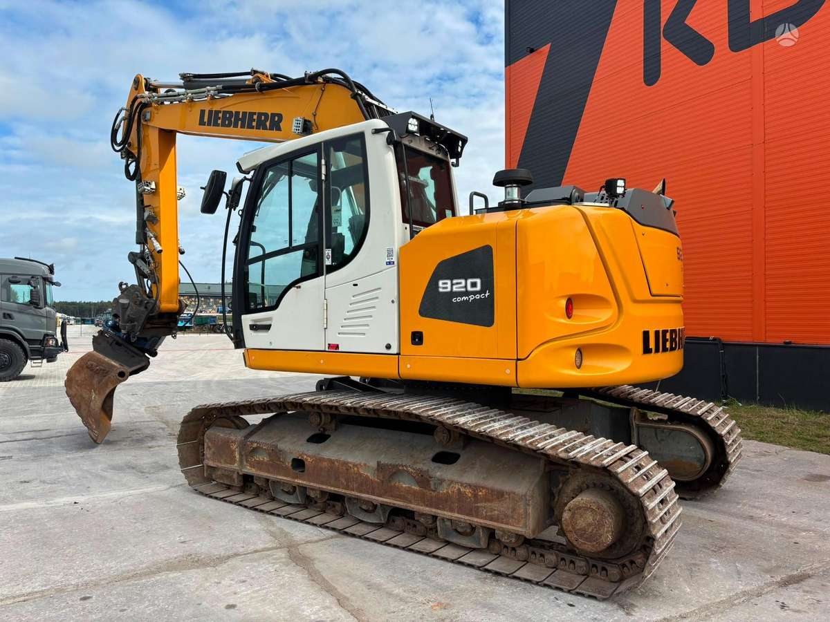 Liebherr R 920 Compact, excavator