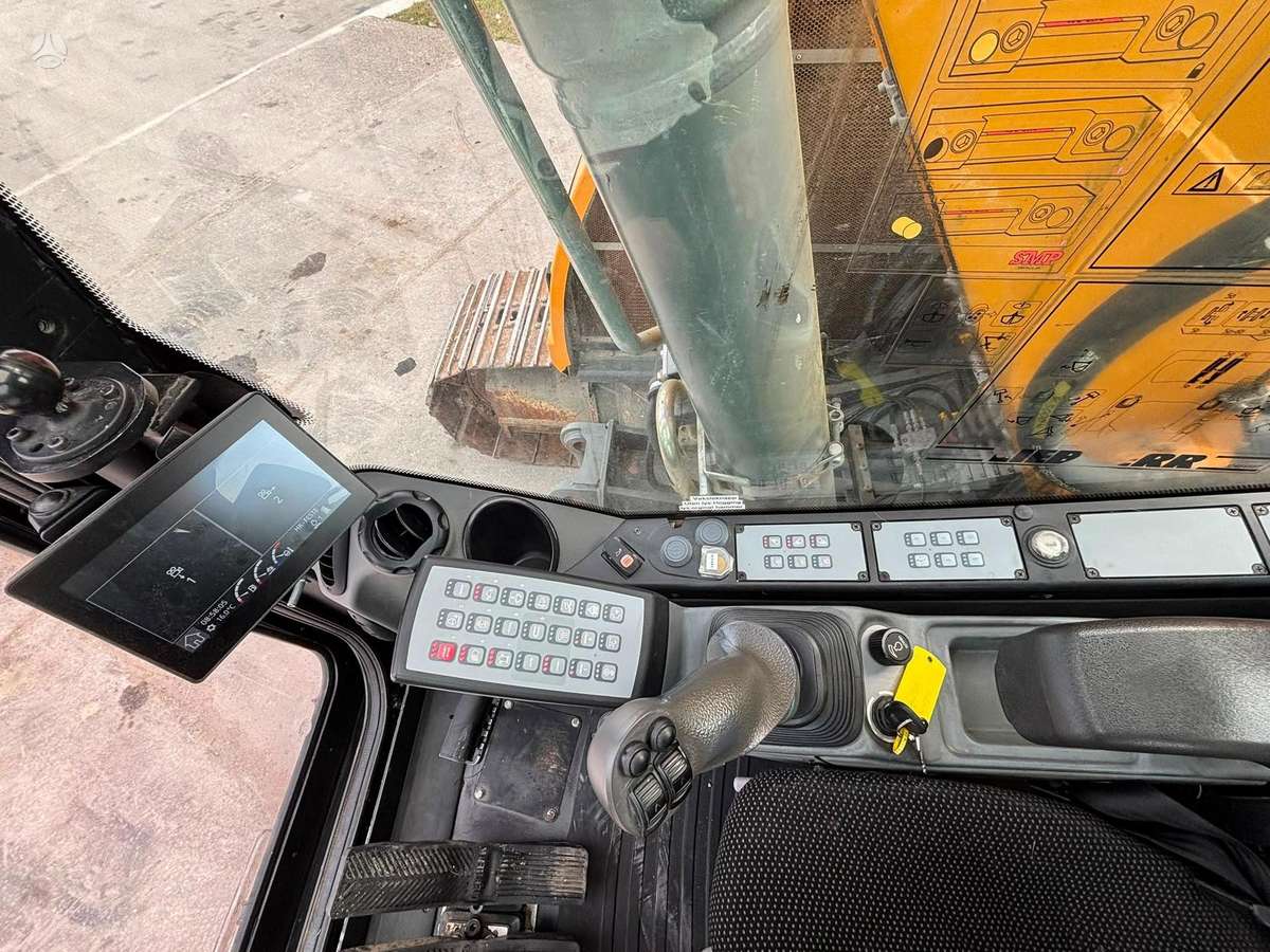 Liebherr R 920 Compact, excavator
