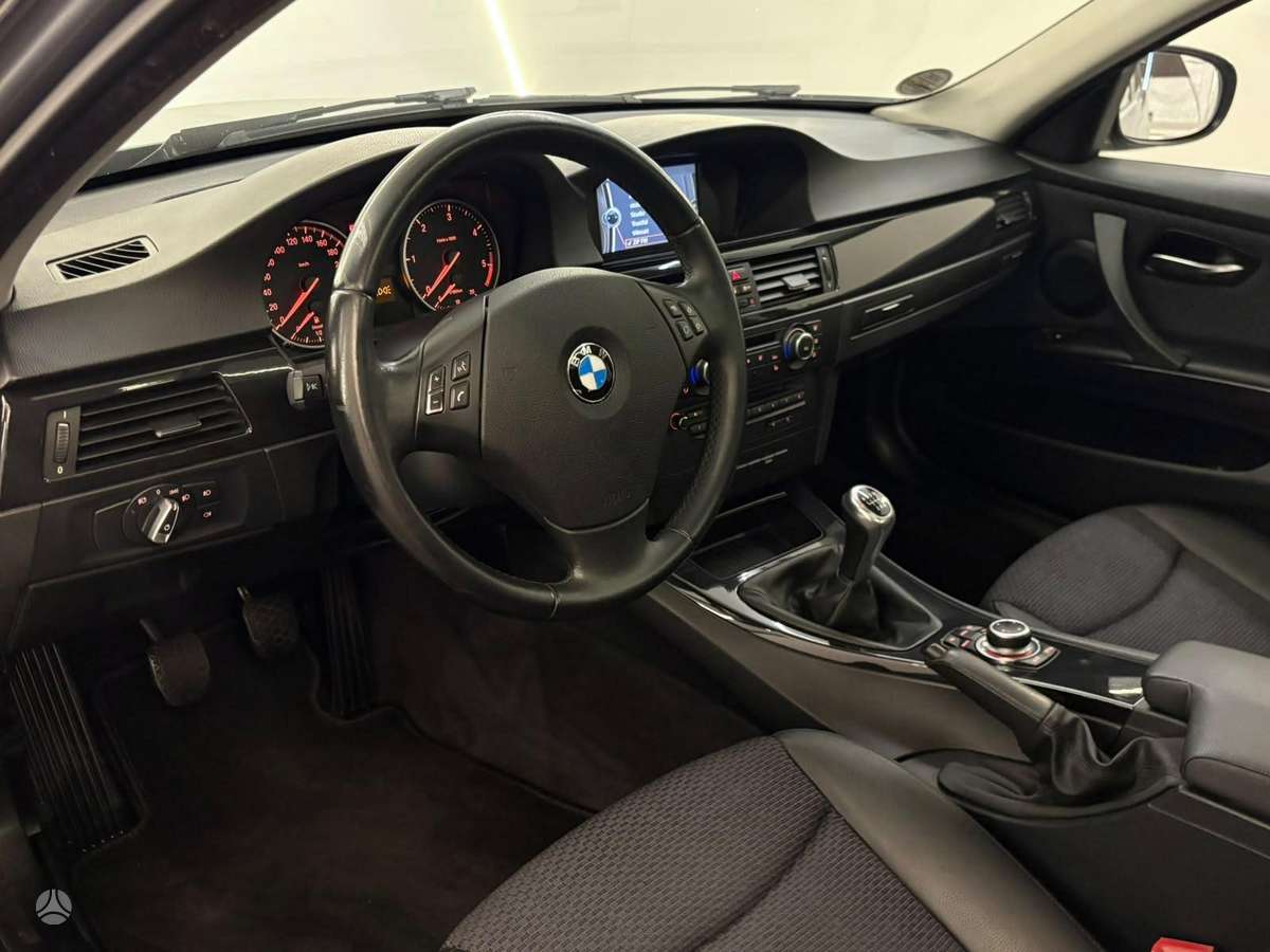 BMW 320, 2.0 l., wagon