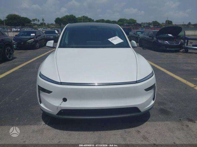 Tesla Model Y, Внедорожник / Кроссовер