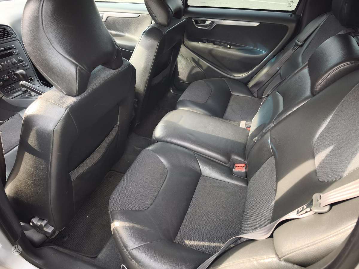 Volvo XC70, 2.4 l., wagon