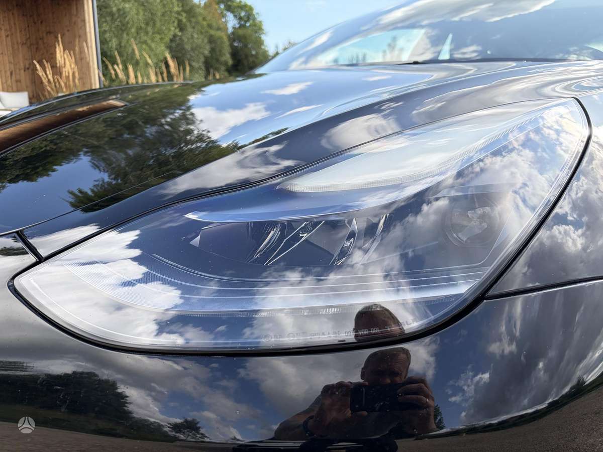 Tesla Model 3, 60 кВт·ч, Седан