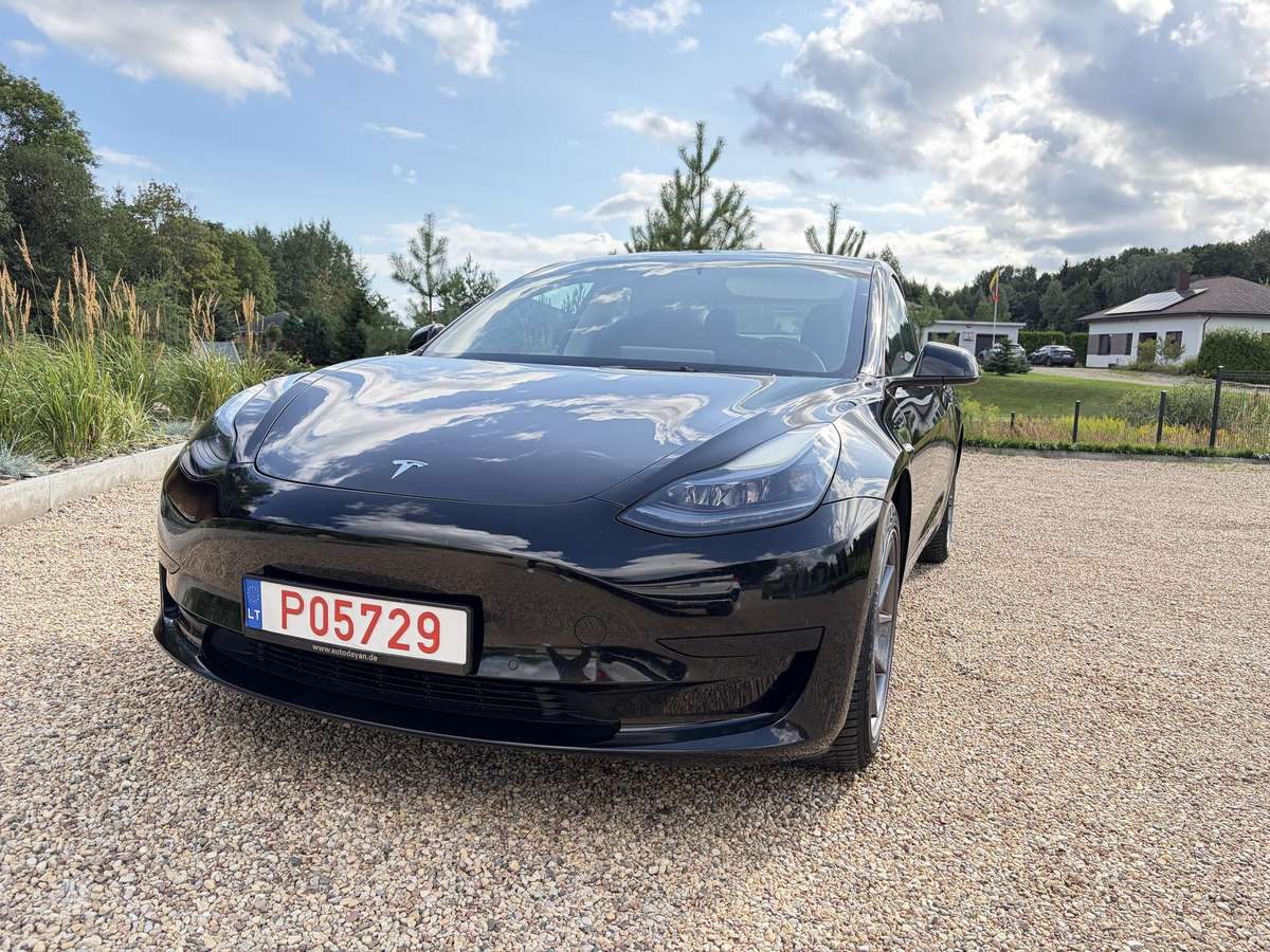 Tesla Model 3, 60 кВт·ч, Седан