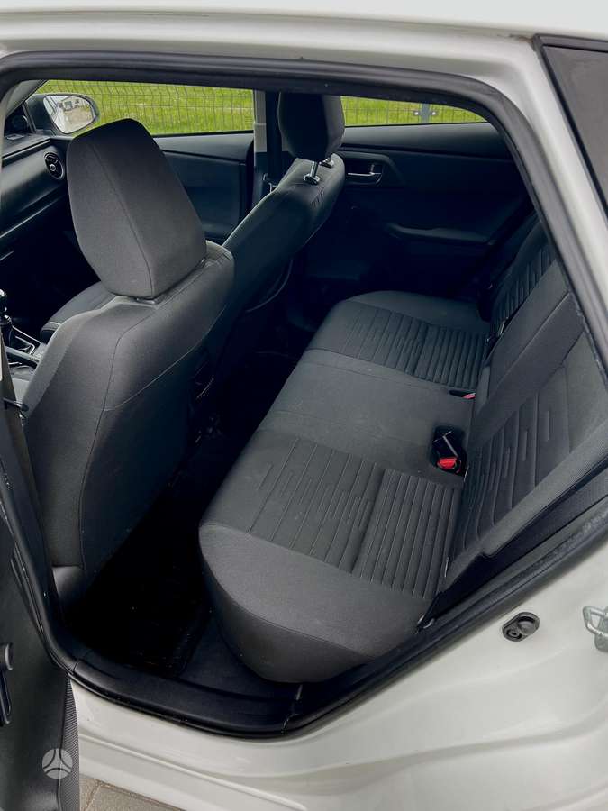 Toyota Auris, 1.3 l., hatchback