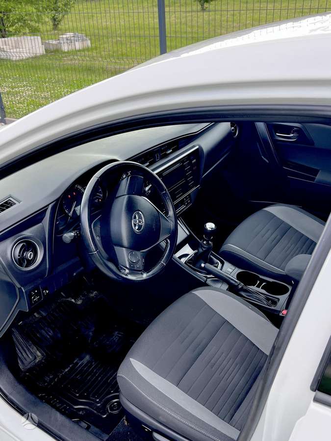 Toyota Auris, 1.3 l., hatchback