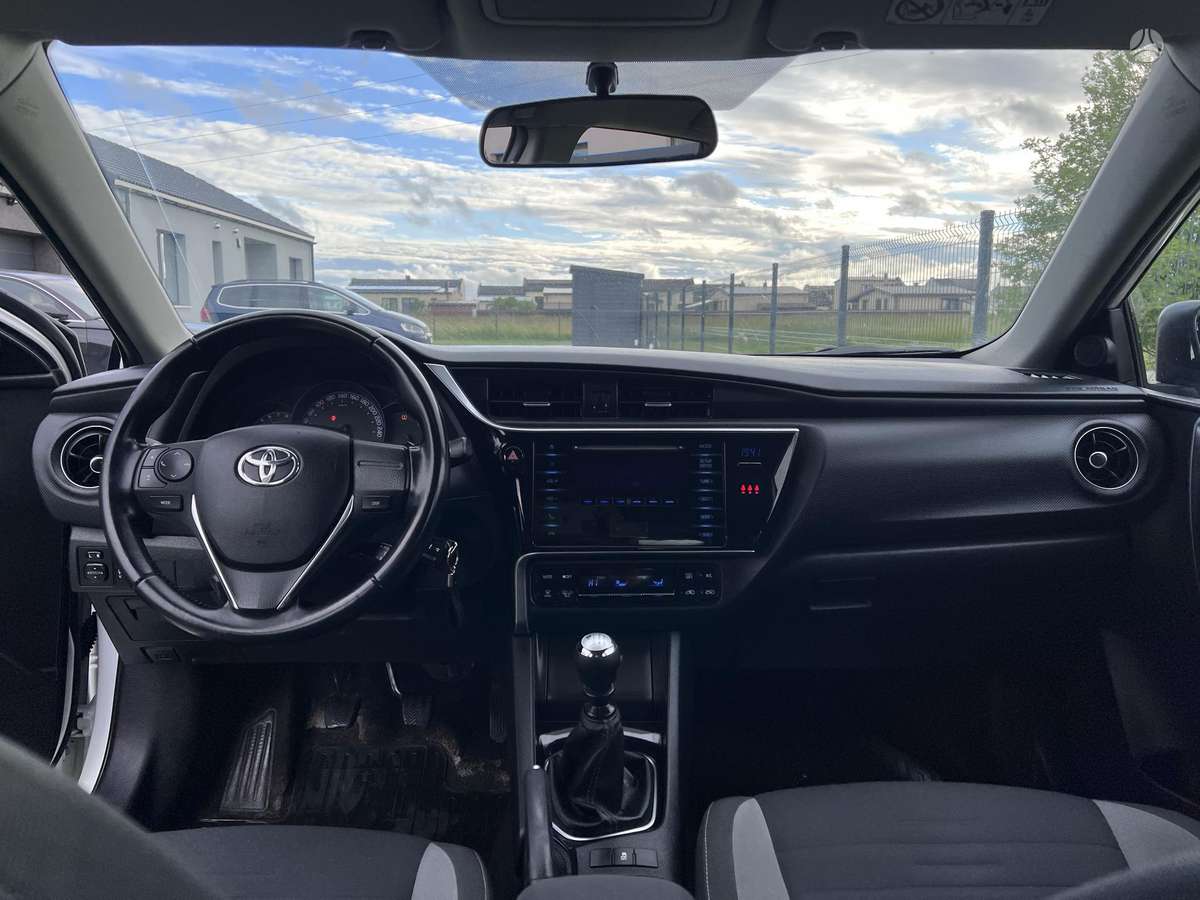 Toyota Auris, 1.3 l., hatchback