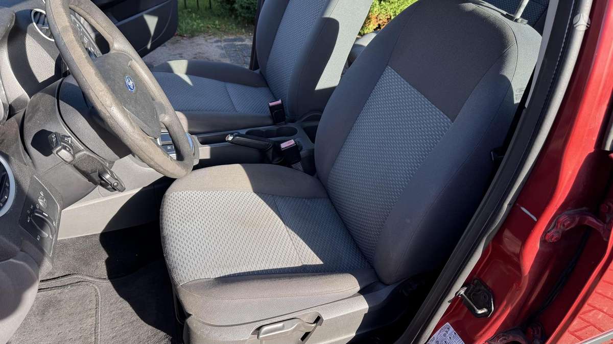 Ford Focus, 1.6 l., Седан