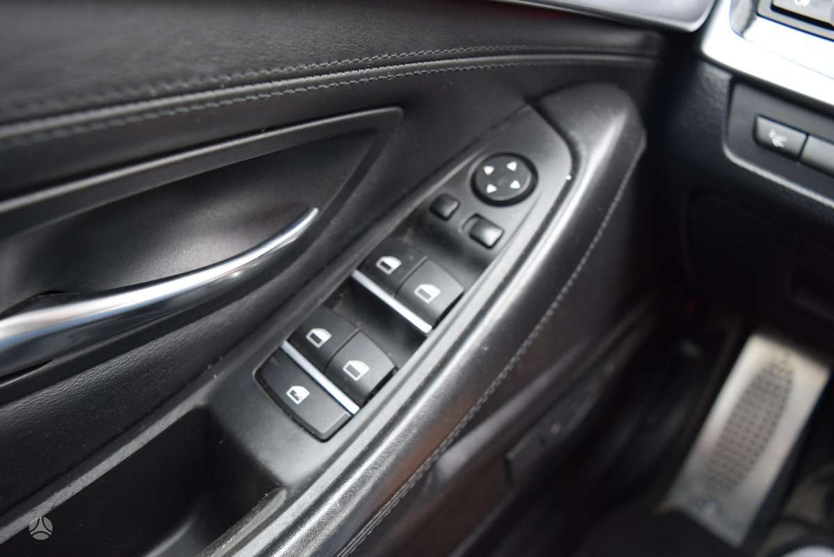 BMW 535, 3.0 l., Седан