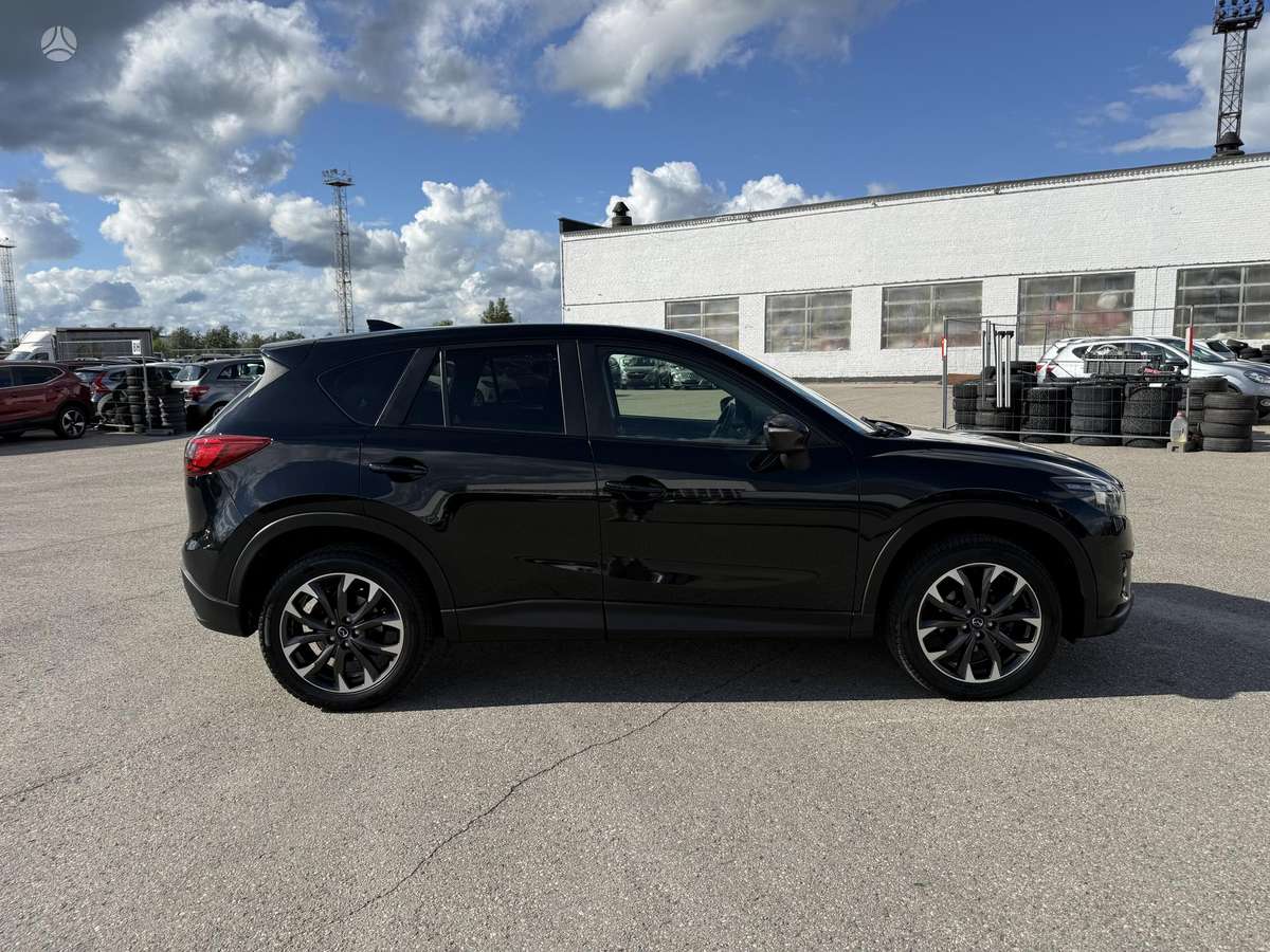 Mazda CX-5, 2.2 l., off-road / crossover