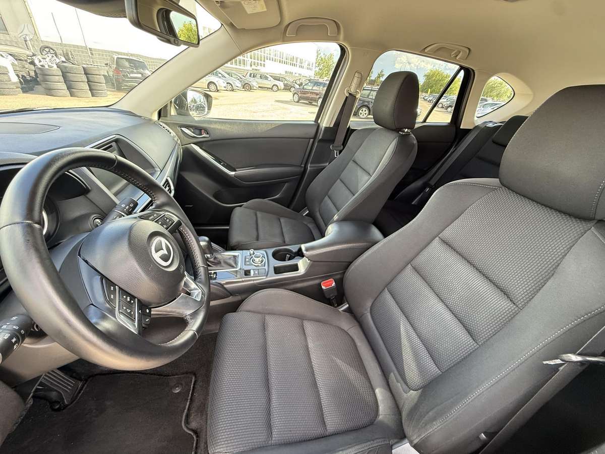 Mazda CX-5, 2.2 l., off-road / crossover