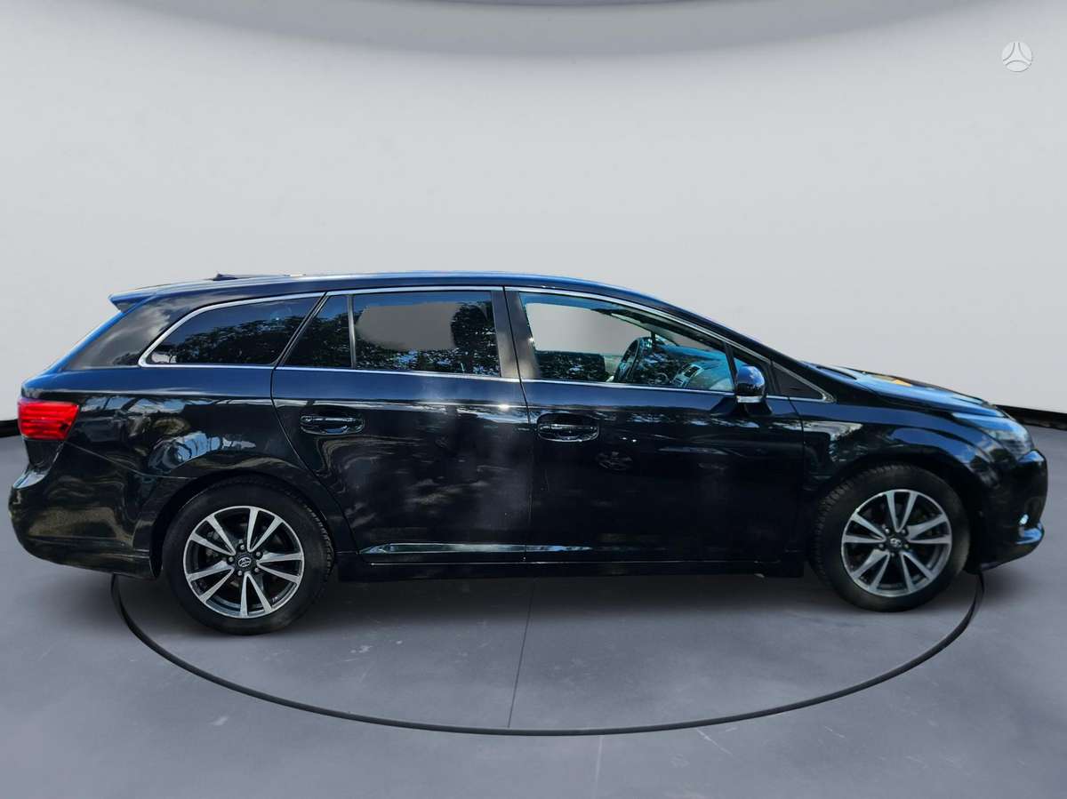 Toyota Avensis, 2.2 l., Универсал