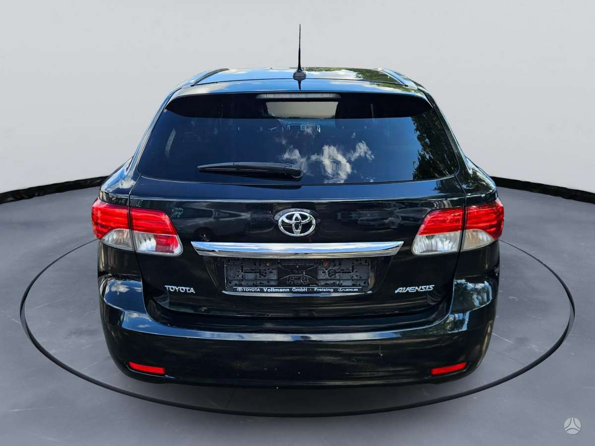 Toyota Avensis, 2.2 l., Универсал