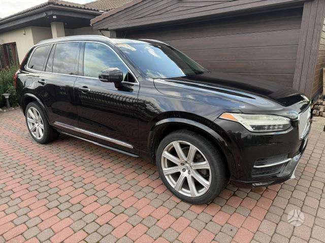 Volvo XC90 - 2
