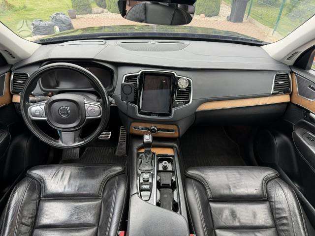 Volvo XC90, 2.0 l., off-road / crossover
