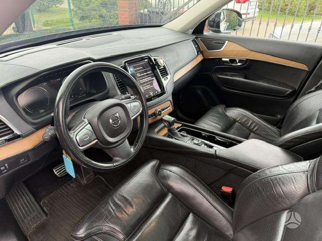 Volvo XC90 - 8