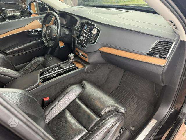 Volvo XC90 - 10