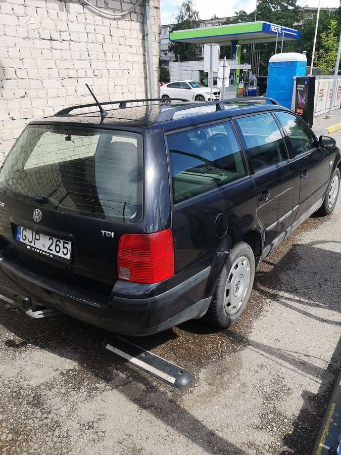 Volkswagen Passat - 4