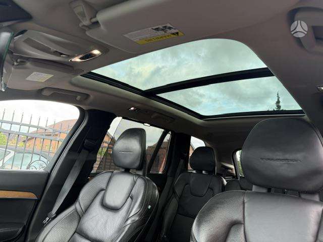 Volvo XC90 - 11