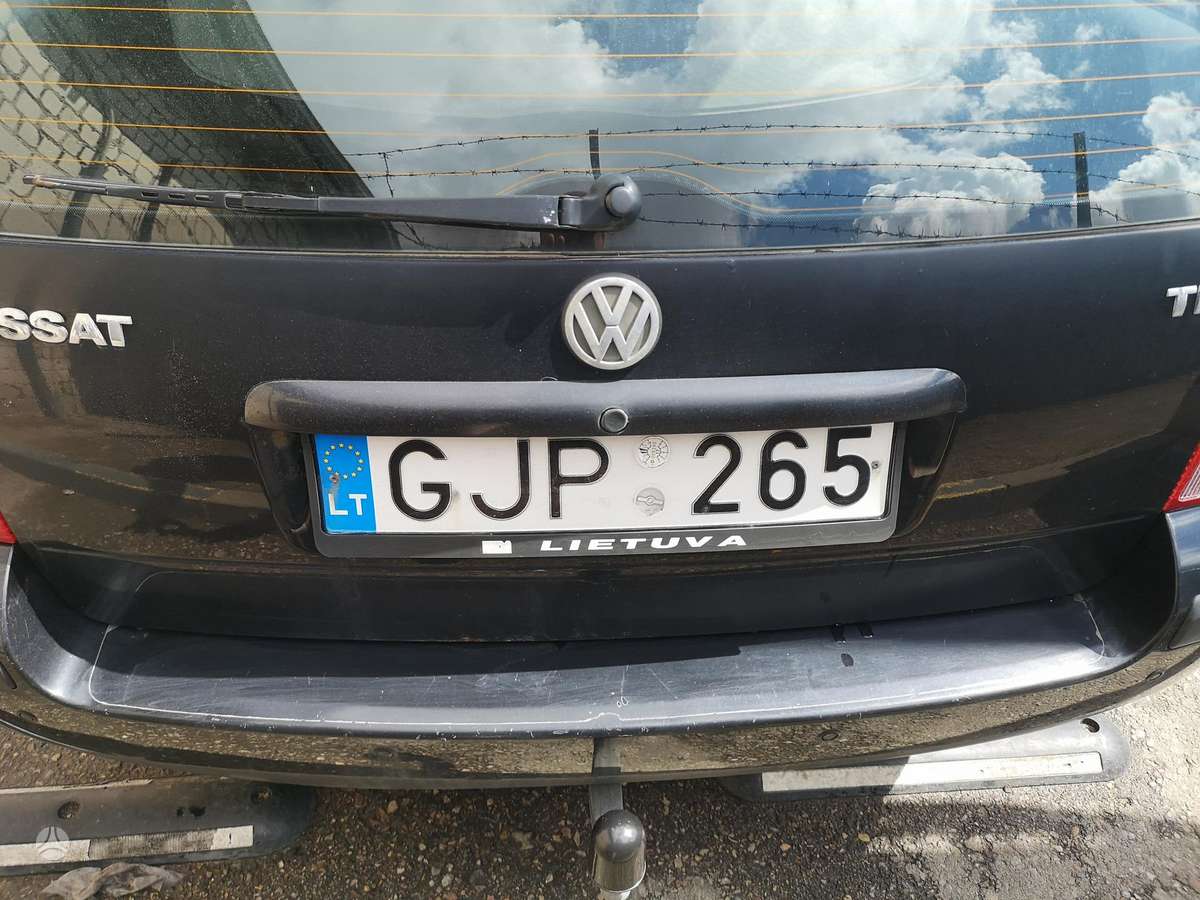 Volkswagen Passat - 9