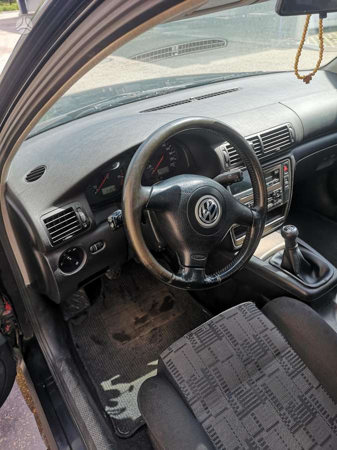 Volkswagen Passat - 12