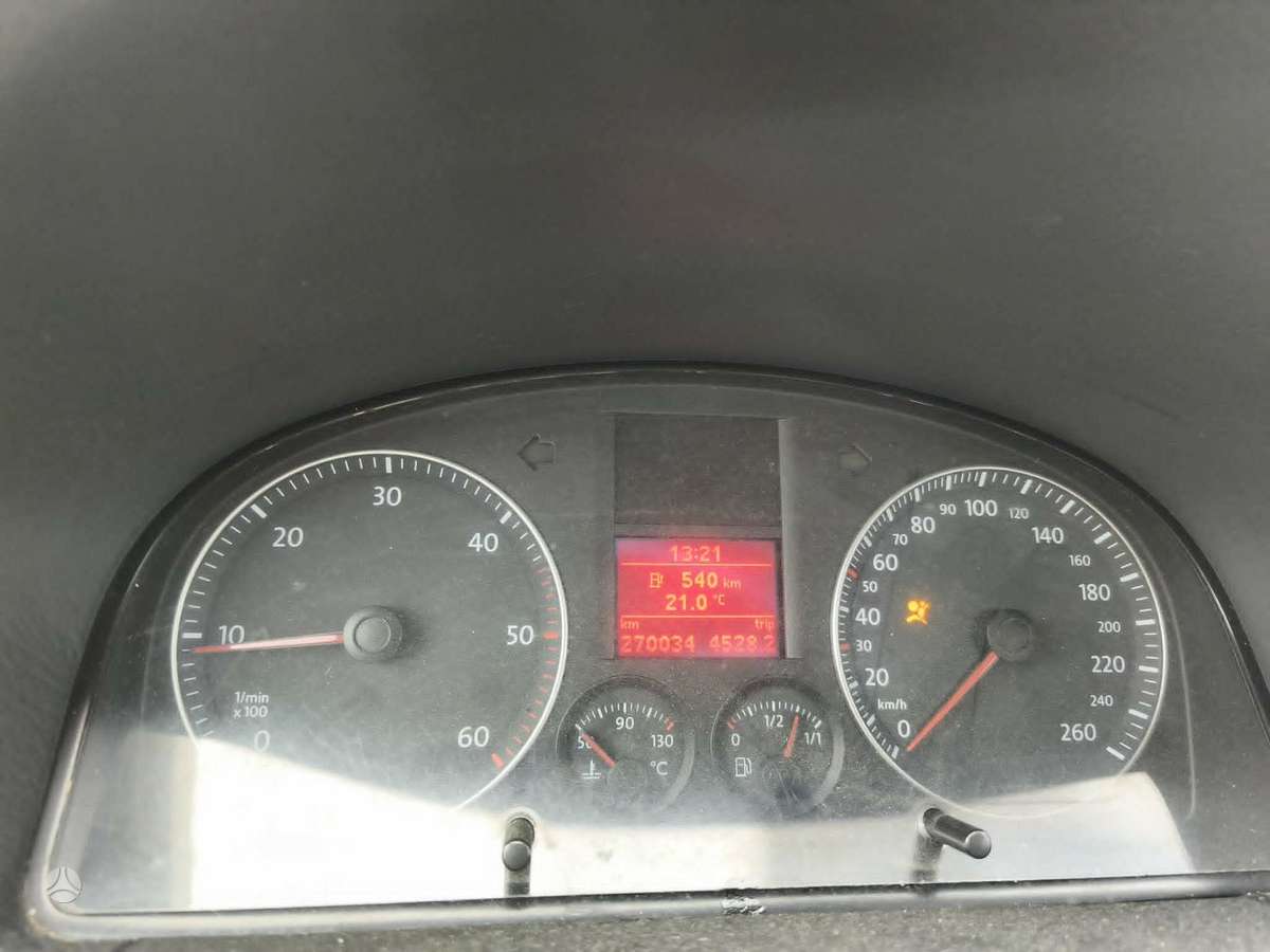 Volkswagen Touran - 6