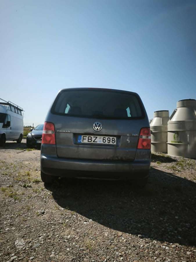 Volkswagen Touran - 5