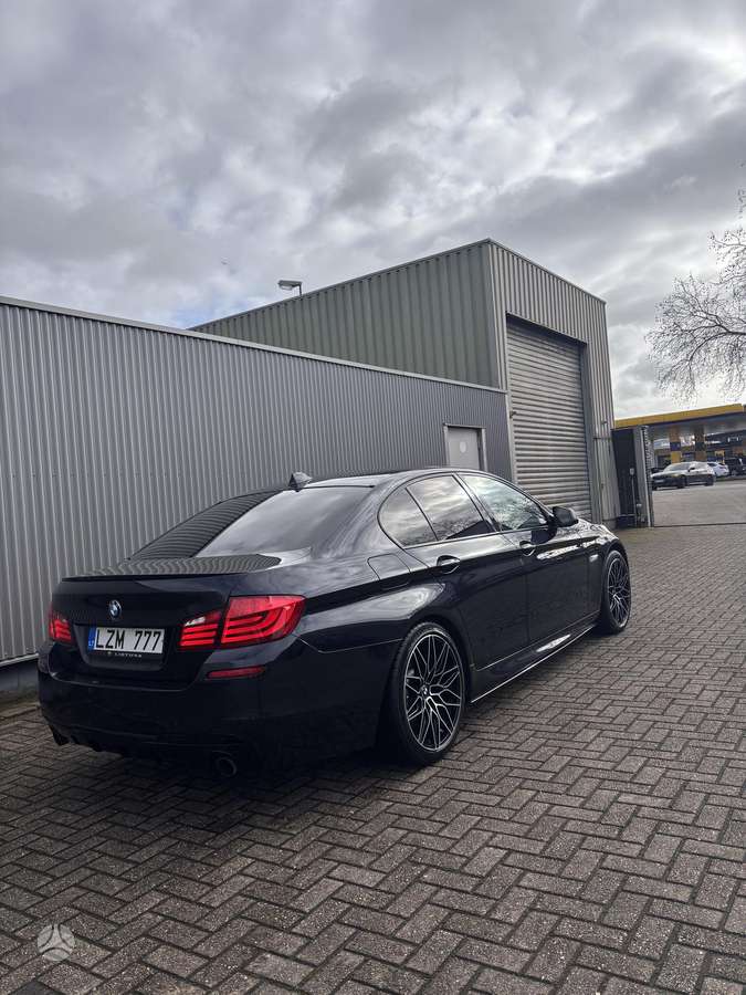 BMW 535, 3.0 l., Седан